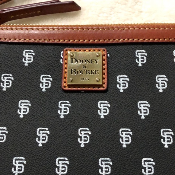 Dooney & Bourke Handbags - Dooney and Bourke wristlet BNWT San Francisco